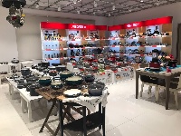 【网络媒体走转改】孝感市网络媒体新春走基层活动之湖北爱仕达公司