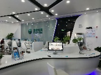 这个夏天来势汹汹，家家都离不开纳凉用电，供电公司今年将如何保障大家的夏日用电呢？6月29日，孝感供电公司举行2018迎峰度夏新闻发布会，预测今年迎峰度夏期间最大用电负荷255万千瓦，较去年最大负荷增长7.6%；最大日供电量5200万千瓦时，较去年最大日供电量增长5.8%。今年用电负荷、日供电量预计会在7月中下旬到达峰值再创历史新高。下面就来看看咱孝感供电公司将如何行动……
