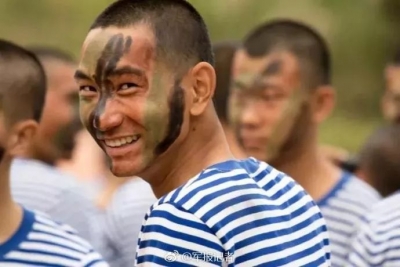 兵哥哥的这些瞬间，很帅！