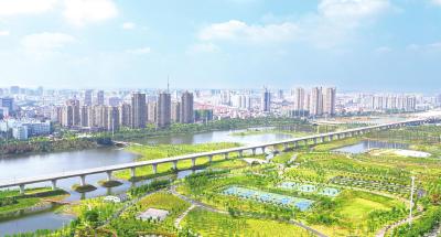全市重大项目集中拉练暨稳投资现场推进会召开