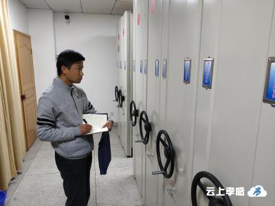 孝感工校档案工作顺利通过“省一级”验收