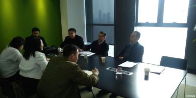 向国胜带队到湖北合作投资集团有限公司开展项目招商活动 