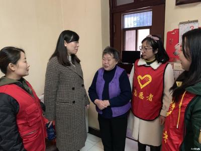 孝南审计局等单位联合开展“关爱空巢老人”志愿服务