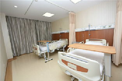 武汉首个“联合病房”试运行 已吸引6位患者入住