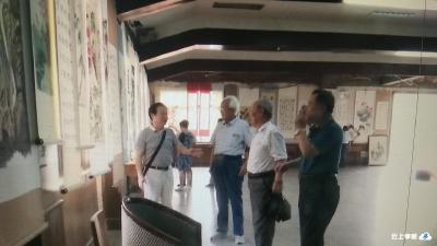 庆七一老年书画展 翰墨飘香颂党恩