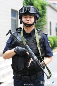 拥有双重警察角色的90后