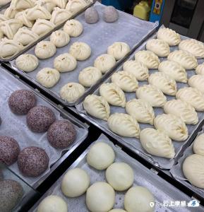 硅胶蒸笼垫蒸包子 市民担忧有害健康