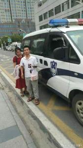 汉川交警整治行动中紧急护送小患儿就医