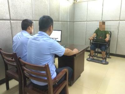 醉驾男抗拒执法 交警抓获时耳廓被撕裂