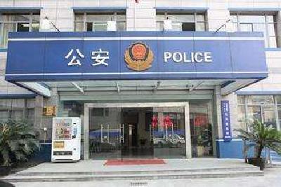 花季少女负气出走 家人、警方紧急寻找