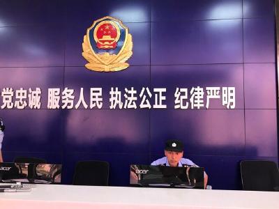  三小时内两起儿童走失 民警成功帮其找到家人
