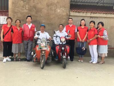 关爱残疾志愿者  传递社会正能量