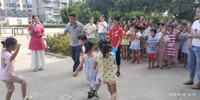 【图文+视频】感恩教师节  鲜花送园丁