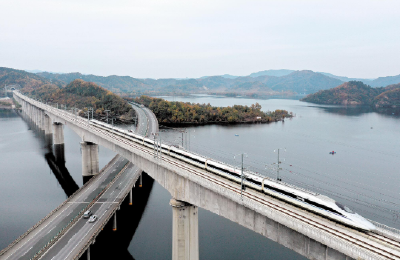 今日汉十高铁全线通车，湖北铁路迎来“高光时刻”