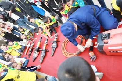 消防主题亲子运动会 预热119消防宣传月