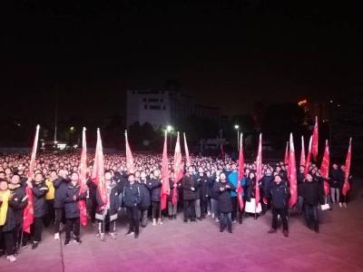 孝感高中3500余名师生胜利应对突发地震