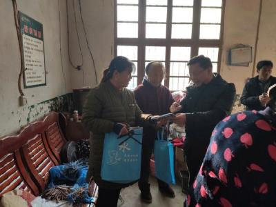 孝感市水利和湖泊局开展送宪法入村活动