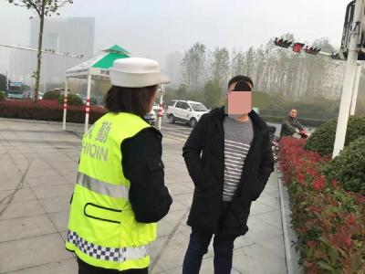 男子开车路中昏睡竟是喝“隔夜酒”惹的祸