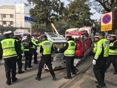 交警联合市场监督局 整治“三无”电动车销售市场