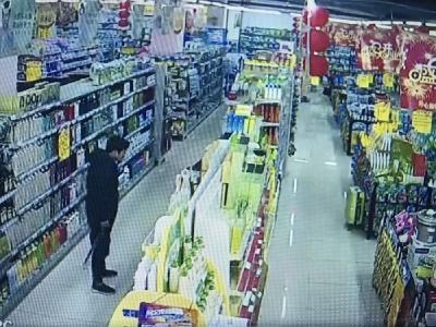 中年妇女多次盗窃超市商品 最终被民警抓获依法拘留