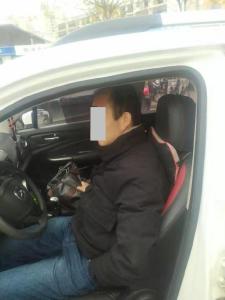 撕下别人车的合格标志贴到自车上  甘肃男子被查获