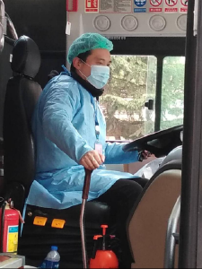 程勇：防疫一线的摆渡人