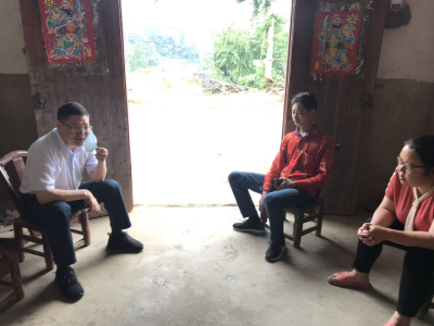 市财政局深入扶贫驻点村开展走访调研活动