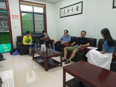 市供销社开展“双报到、双报告”活动