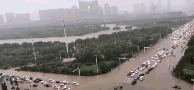暴雨袭城！孝感城区多处积水！内附道路实况图...