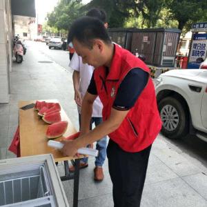 孝感城区新增两处爱心冰柜