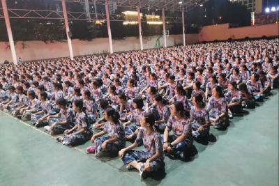 开学第一课    检察官送法进校园