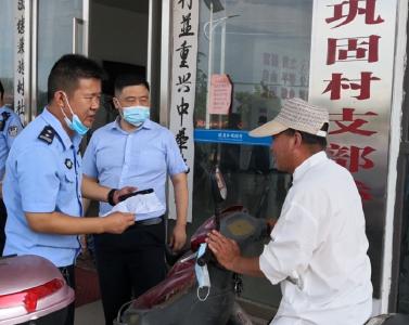 孝感交警联合派出所进村     为电动自行车办号牌