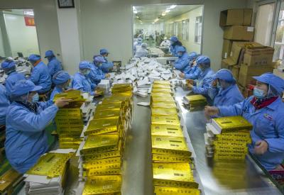 确保节日需求 孝感麻糖米酒满负荷生产