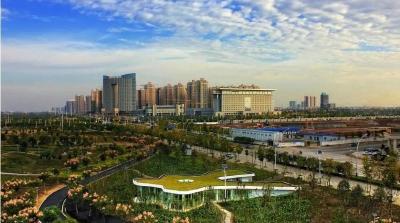 孝感代表团分组审议各项工作报告 优化发展软环境 全力打造副中心