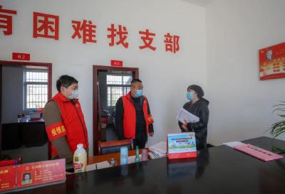 春节期间云梦县2000多名党员干部下沉村（社区）开展疫情防控