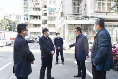 李先乔到府城街道调研经济社会发展情况