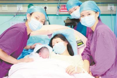春节期间江城近400名婴儿出生 牛宝宝小名“苗苗”寓意有田又有草