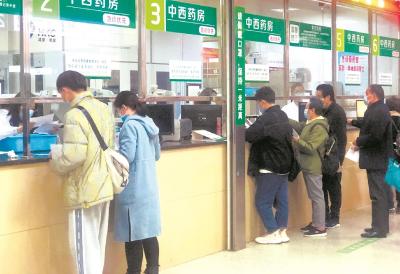江城患者第一时间用上降价药 多种救命好药进入医保