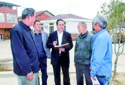 从脱贫迈向振兴，胡五清代表——跑好“火车头”，为乡村育人、留人