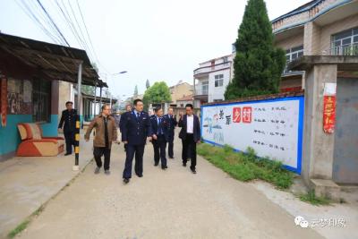 云梦县税务局扎实开展第30个税收宣传月活动