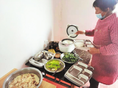 农村“幸福食堂”烹出幸福滋味
