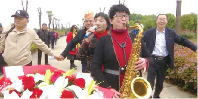 孝南：集体生日会，让失独老人不孤单