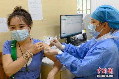 美媒：中国疫苗接种保持高速，有望加速亚洲经济复苏