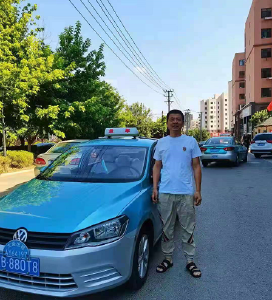 惊！的哥凌晨收车，竟发现…