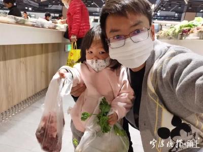 老板不当了，他辞职成全职奶爸！父母崩溃：面子都没了！如今他日子成这样......