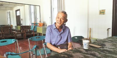 六旬退役老兵骑行“长征路”