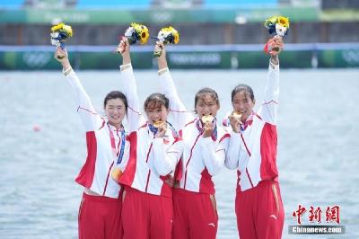 为何女子四人双桨成绩不是世界纪录？