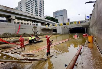 郑州京广快速路隧道发现6名遇难者