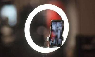 严肃查处炒作“网红儿童”行为 关键是堵住监管漏洞