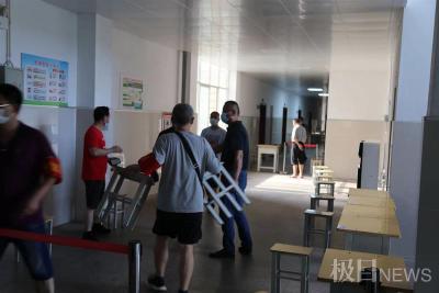 武汉江夏多所学校开展二轮核酸检测，老师们奋斗至凌晨一两点